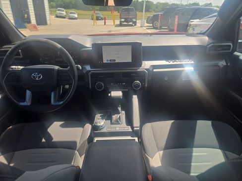 Used 2026 Toyota Tacoma TRD Off-Road AWD/4WD image 13