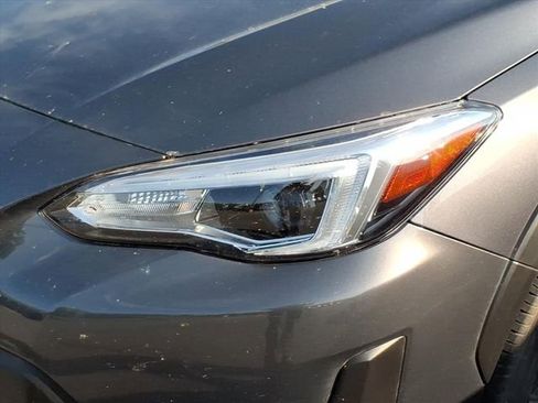 Used 2023 Subaru Crosstrek 2.5i Limited AWD/4WD image 3