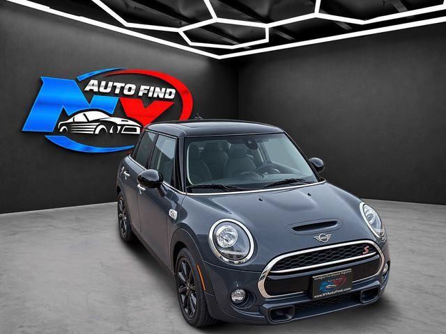 Used 2019 MINI Cooper S w/ Signature Upholstery Package FWD image 2