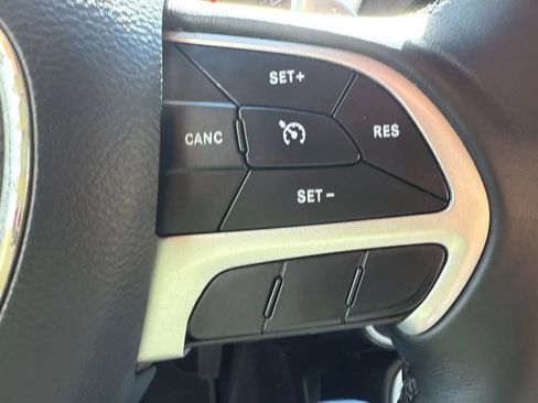 Used 2017 Dodge Challenger GT image 11