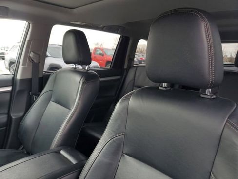 Used 2018 Toyota Highlander XLE image 15