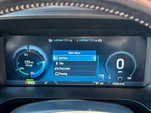 Used 2022 Ford F150 Lightning Platinum image 38