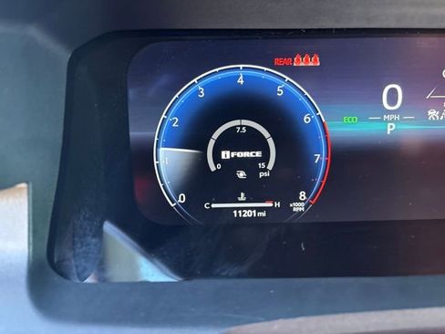 Used 2024 Toyota Tacoma TRD Off-Road image 21