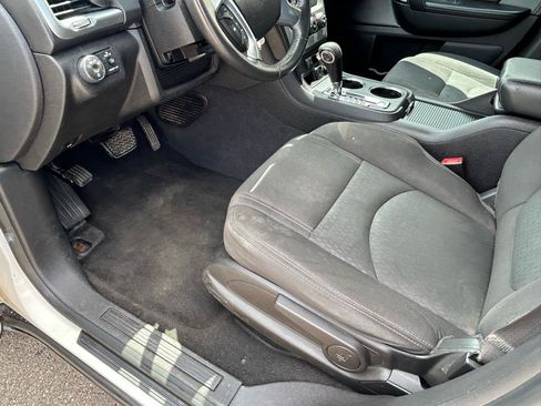 Used 2015 GMC Acadia SLE AWD/4WD image 10