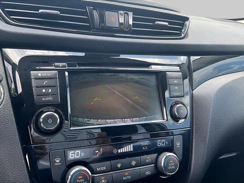 Used 2022 Nissan Rogue Sport SV FWD image 24