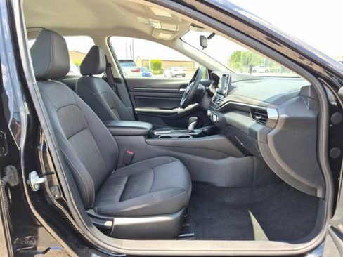 Used 2024 Nissan Altima 2.5 SV FWD image 20
