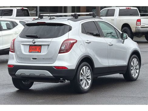 Used 2018 Buick Encore Preferred image 5