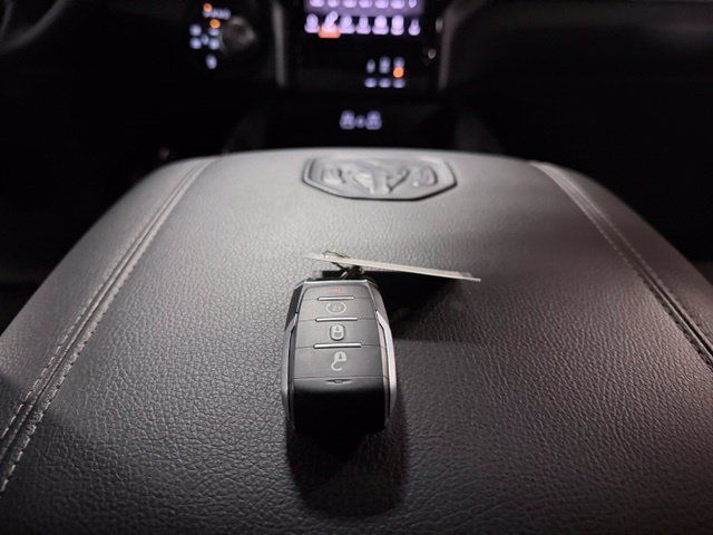 Used 2026 RAM 1500 Laramie AWD/4WD image 36