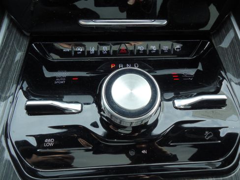 Used 2022 Jeep Wagoneer Series III w/ Premium Group I image 20