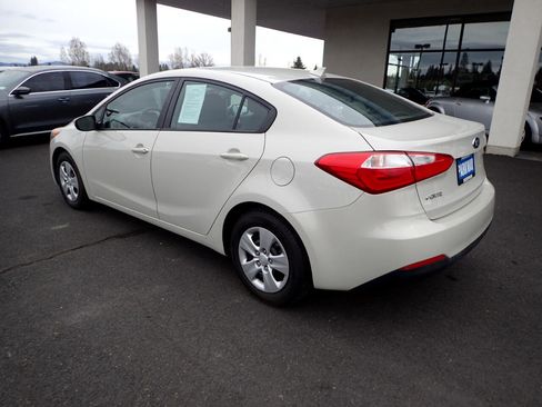 Used 2015 Kia Forte LX image 3