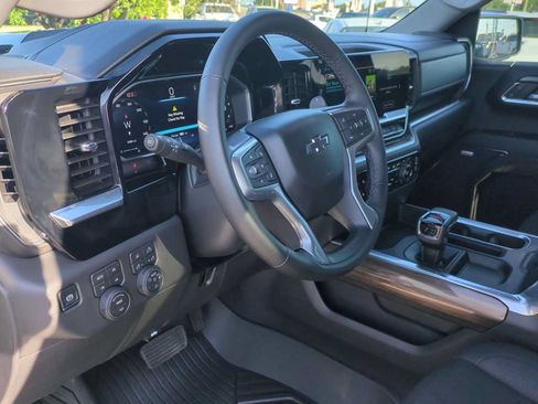 Used 2026 Chevrolet Silverado 1500 LT Trail Boss w/ Safety Package AWD/4WD image 10
