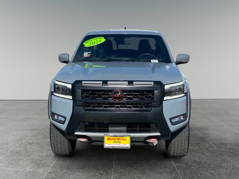 Used 2025 Nissan Frontier PRO-4X AWD/4WD image 8