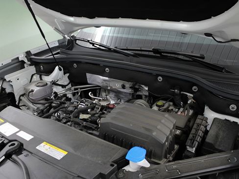 Used 2024 Volkswagen Atlas SE w/ Black Wheel Package FWD image 37