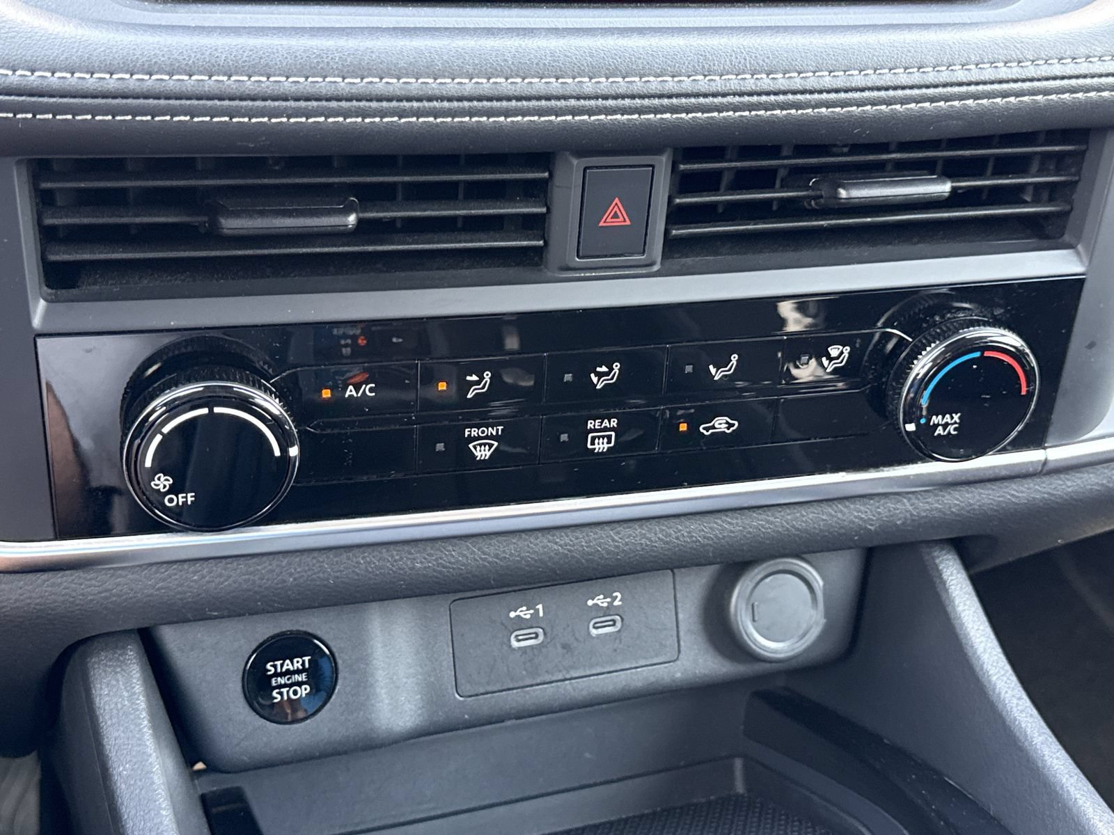 Used 2025 Nissan Rogue S FWD image 24