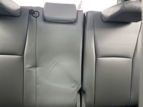 Used 2023 Toyota Highlander Platinum image 35