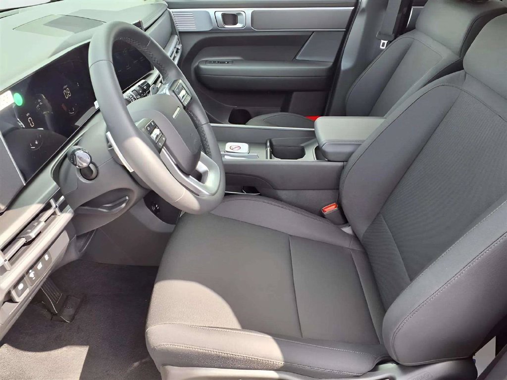 Certified 2026 Hyundai Santa Fe SE w/ Tow & Go Package FWD image 11
