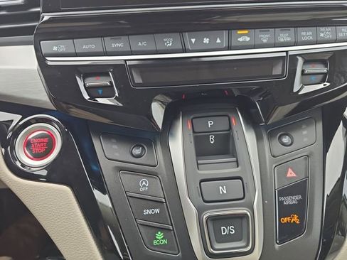 New 2026 Honda Odyssey Touring image 17