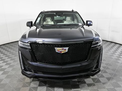 New 2024 Cadillac Escalade Sport Platinum w/ LPO, ONYX Package image 24