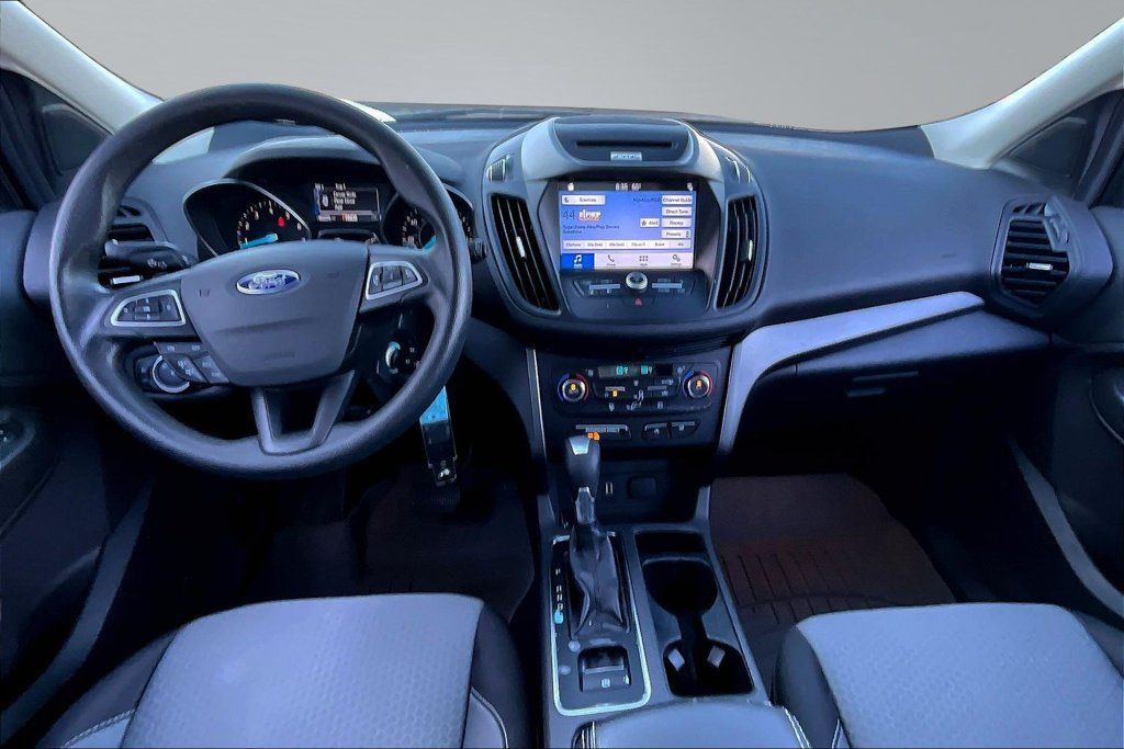 Used 2017 Ford Escape SE w/ Equipment Group 201A AWD/4WD image 7