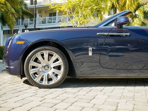 Used 2016 Rolls-Royce Dawn image 13