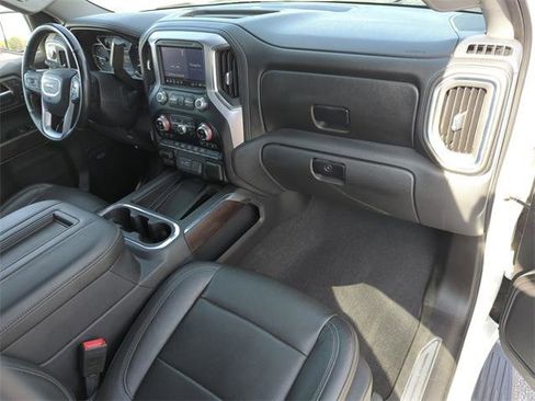 Used 2019 GMC Sierra 1500 SLT w/ SLT Premium Package image 17