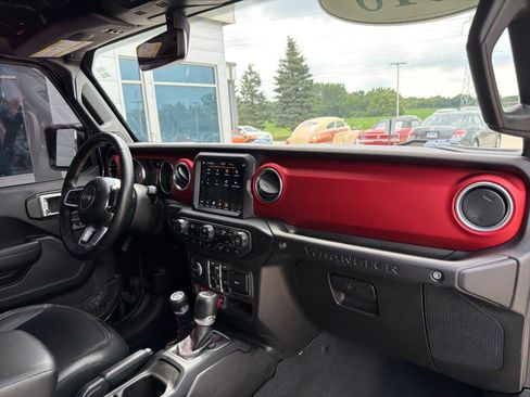 Used 2018 Jeep Wrangler Unlimited Rubicon AWD/4WD image 28