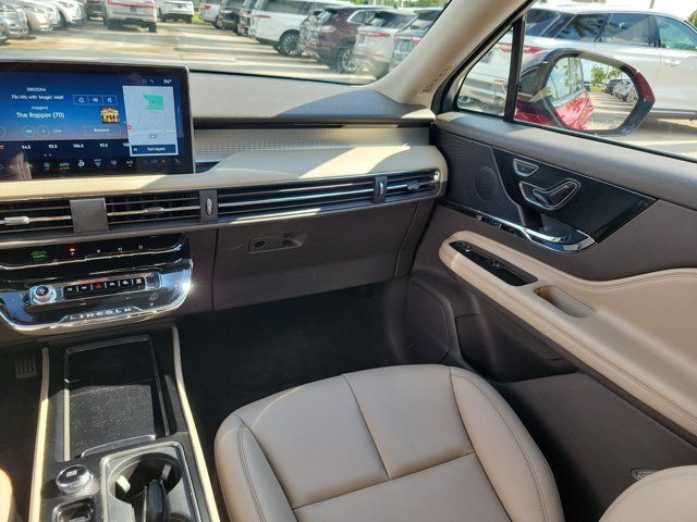 Certified 2023 Lincoln Corsair FWD image 21