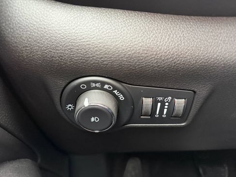 New 2026 Jeep Compass Latitude AWD/4WD image 18