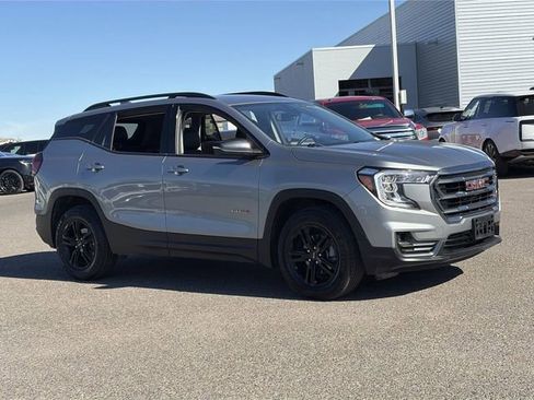 Used 2024 GMC Terrain AT4 image 4
