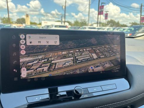 Used 2026 Nissan Rogue SL FWD image 19