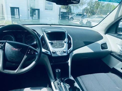 Used 2017 GMC Terrain SLE FWD image 5