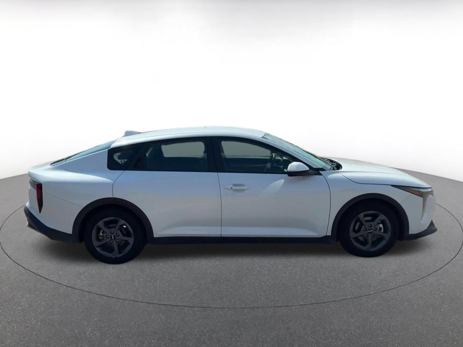 Used 2025 Kia K4 FWD image 15