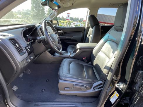 Used 2019 Chevrolet Colorado Z71 w/ Z71 Midnight Edition AWD/4WD image 9