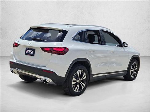 Used 2026 Mercedes-Benz GLA 250 image 5