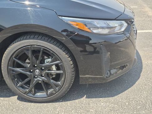 Used 2025 Nissan Sentra SR w/ Midnight Edition FWD image 5