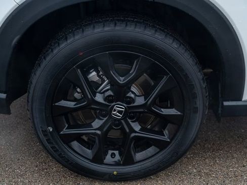 Used 2023 Honda HR-V Sport image 12