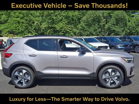Certified 2026 Volvo XC40 B5 Plus w/ Protection Package Premier AWD/4WD image 8