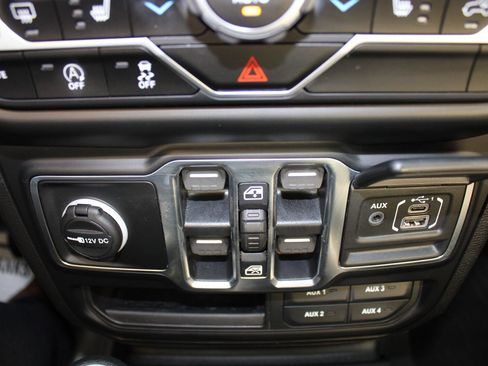 Certified 2022 Jeep Wrangler Unlimited Sport image 21