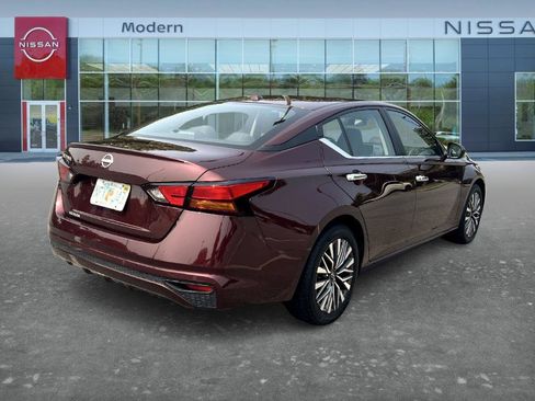 Certified 2025 Nissan Altima 2.5 SV FWD image 7
