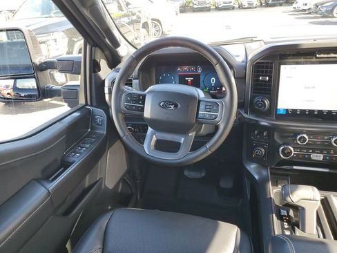 Used 2025 Ford F150 Lariat w/ Equipment Group 501A Mid image 13