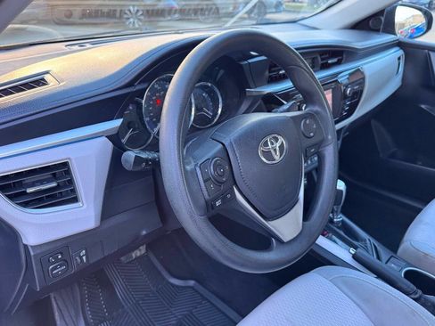 Used 2015 Toyota Corolla LE FWD image 16