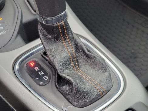 Used 2019 Jeep Compass Latitude image 31