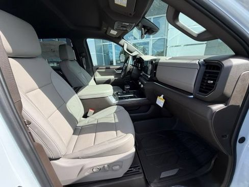 New 2026 GMC Sierra 1500 SLT w/ SLT Premium Package AWD/4WD image 23