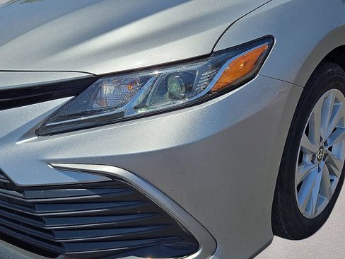 Used 2023 Toyota Camry LE FWD image 9