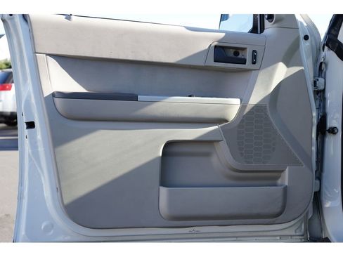 Used 2011 Ford Escape 2WD Hybrid image 14