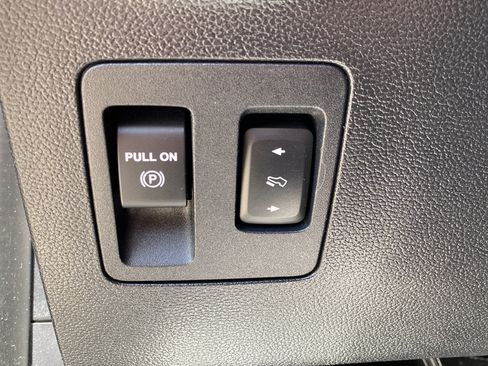 Used 2019 Ford F150 XLT w/ Equipment Group 302A Luxury AWD/4WD image 22