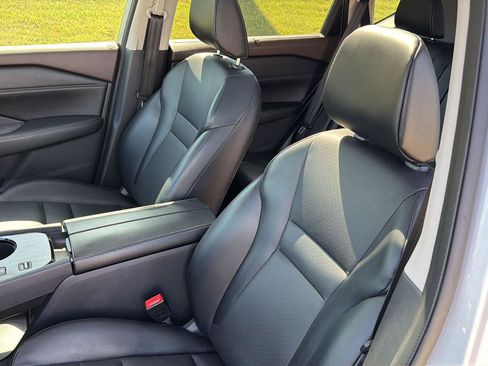 Used 2022 Nissan Rogue SV w/ SV Premium Package image 29