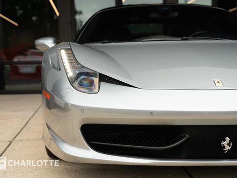 Used 2011 Ferrari 458 Italia Coupe RWD image 3