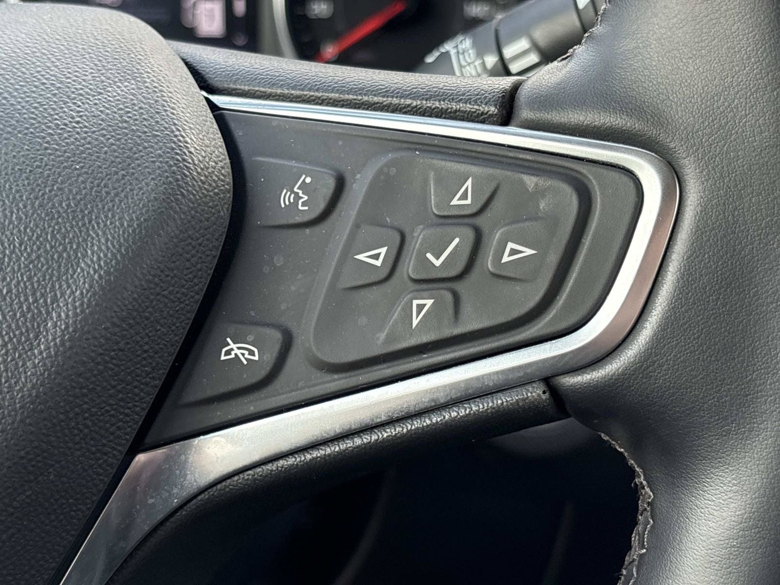 Used 2024 Chevrolet Equinox LT FWD image 18