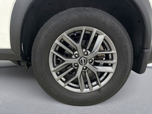 Used 2023 Nissan Rogue S AWD/4WD image 20